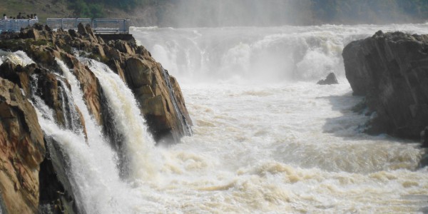 Dhuadhar Falls
